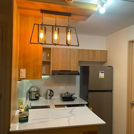 Home Away From Home With Free Parking And Wifi